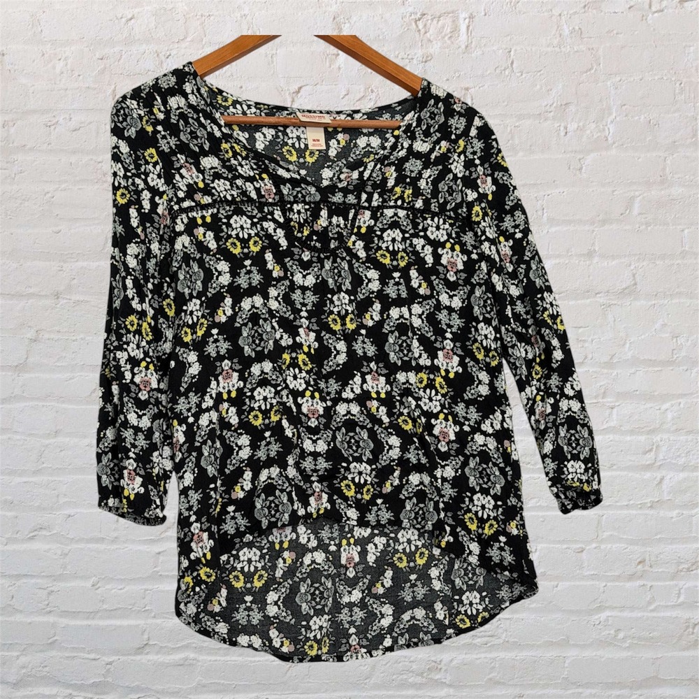 Mossimo Supply‎ Co Floral V-Neck Blouse Black Yellow High-Low 3/4 Sleeve Size M